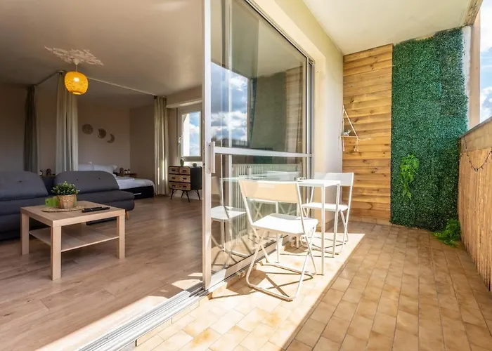 Elegant Sur Boulevard Centre Apartment *
